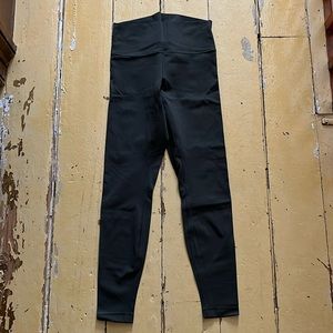 Lululemon 28”
